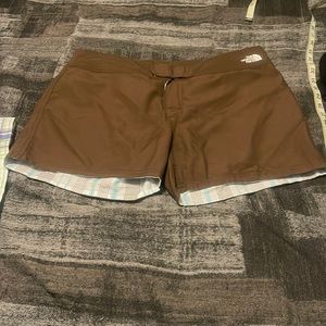 Womens The North Face Size 10 reversible velcro board shorts